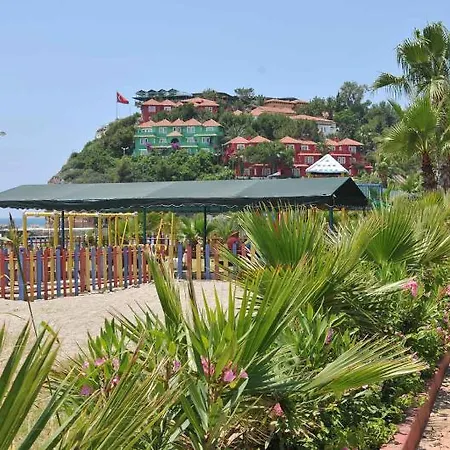 Hotell Larissa Hill 5*