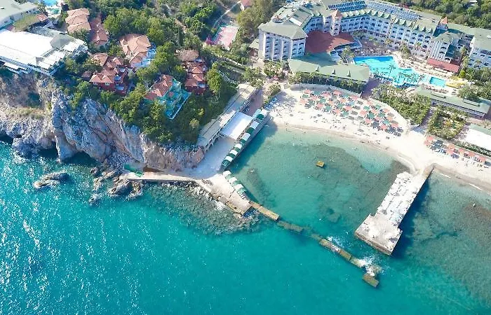 Larissa Hill Hotell
