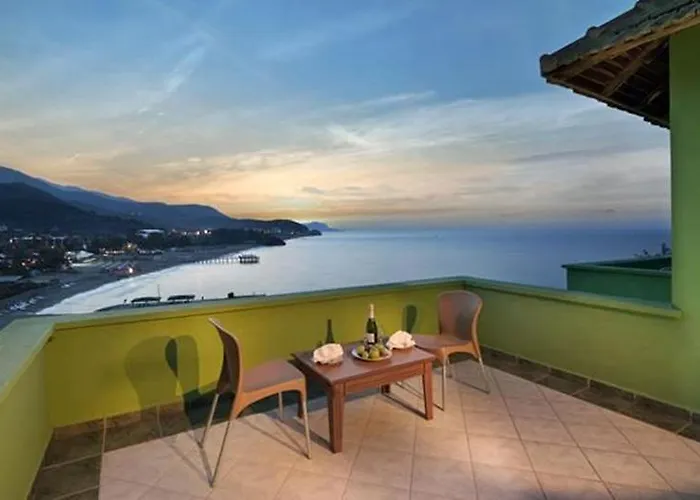 Hotell Larissa Hill 5*