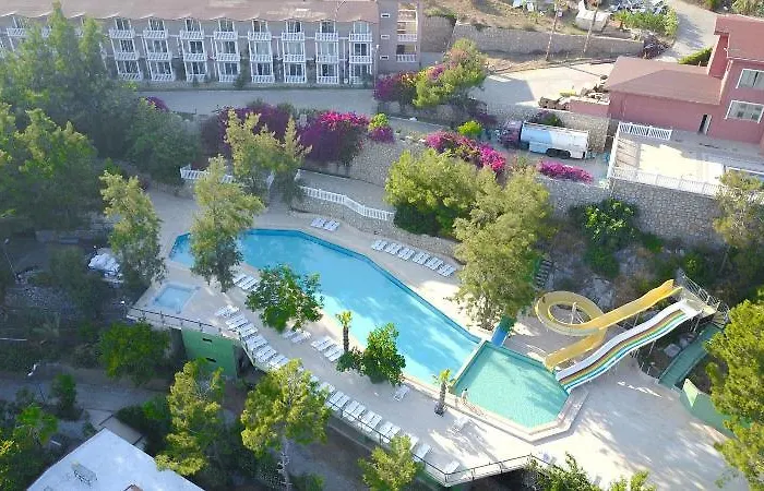 Larissa Hill 5* Konaklı